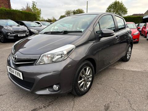 Toyota Yaris Hatchback 1.0 VVT-i Icon Plus Euro 5 5dr