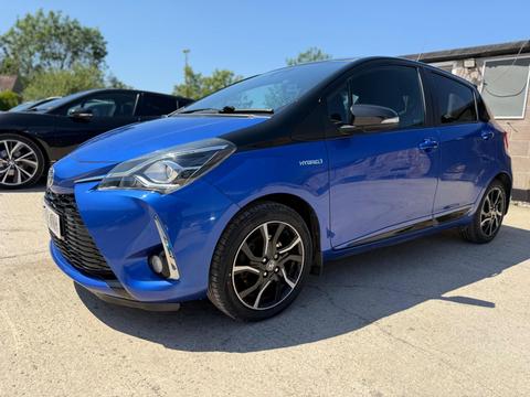 Toyota Yaris Hatchback 1.5 VVT-h Grey Bi-Tone E-CVT Euro 6 (s/s) 5dr