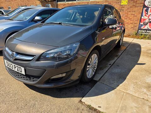 Vauxhall Astra Hatchback 1.7 CDTi ecoFLEX Energy Euro 5 5dr