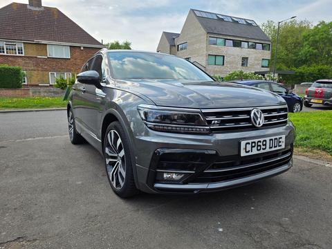 Volkswagen Tiguan SUV 2.0 TDI R-Line Tech DSG Euro 6 (s/s) 5dr