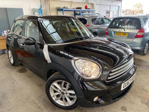 MINI Countryman SUV 1.6 Cooper Auto Euro 6 5dr