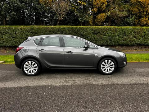 Vauxhall Astra Hatchback 1.6 16v SE Euro 5 5dr