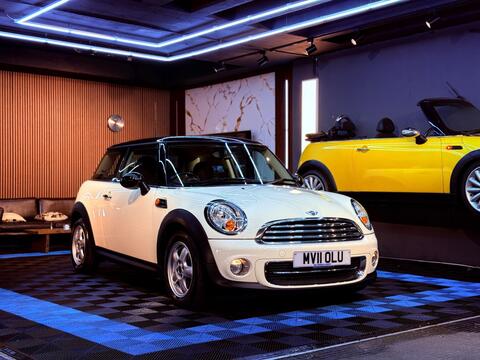 MINI Hatch Hatchback 1.6 Cooper Steptronic Euro 5 3dr