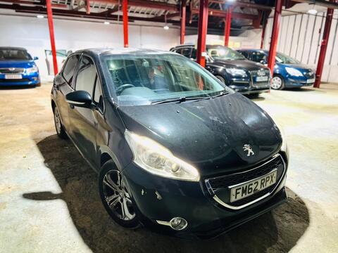 Peugeot 208 Hatchback 1.4 HDi Allure Euro 5 5dr
