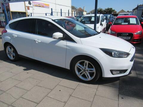 Ford Focus Hatchback 1.0T EcoBoost Zetec Euro 6 (s/s) 5dr