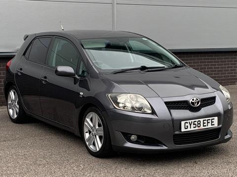 Toyota Auris Hatchback 2.2 D-4D SR 180 5dr