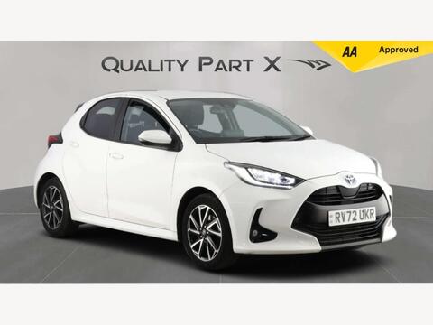 Toyota Yaris Hatchback 1.5 VVT-h Design E-CVT Euro 6 (s/s) 5dr