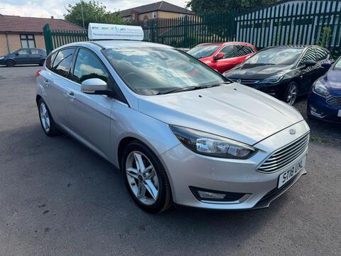 Ford Focus Hatchback 1.0T EcoBoost Titanium Euro 6 (s/s) 5dr