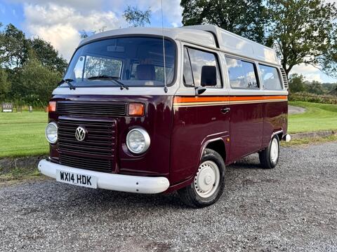 Danbury T2 Bay Window Camper Campervan 4 Berth Retro Campervan
