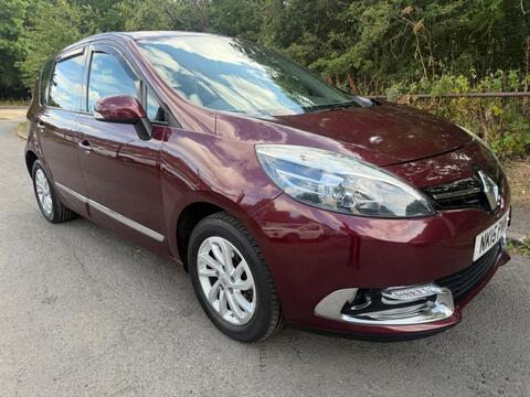 Renault Scenic MPV 1.5 dCi ENERGY Dynamique TomTom Euro 5 (s/s) 5dr