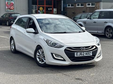 Hyundai i30 Estate 1.6 CRDi Blue Drive Active Tourer Euro 5 (s/s) 5dr