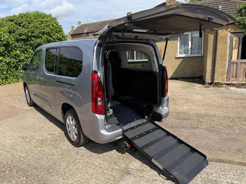 Vauxhall Combo Life MPV 1.2 Turbo SE XL MPV Auto Euro 6 (s/s) 5dr (7 Seat)