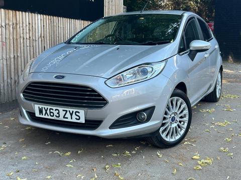 Ford Fiesta Hatchback 1.0T EcoBoost Titanium Euro 5 (s/s) 5dr