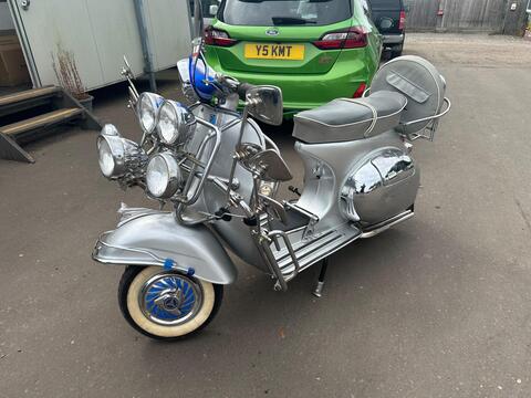 Piaggio Vespa GS Scooter