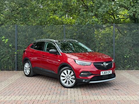 Vauxhall Grandland X SUV 1.6 13.2kWh Ultimate Nav Auto 4WD Euro 6 (s/s) 5dr Hybrid4