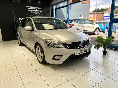 Kia Ceed Hatchback 1.6 CRDi 3 Auto Euro 5 5dr