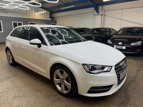 Audi A3 Hatchback 1.6 TDI Sport Sportback Euro 6 (s/s) 5dr (Nav)