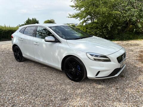 Volvo V40 Hatchback 1.5 T2 R-Design Pro Auto Euro 6 (s/s) 5dr