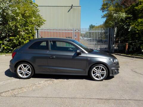 Audi A1 Hatchback 1.4 TFSI S line Euro 5 (s/s) 3dr