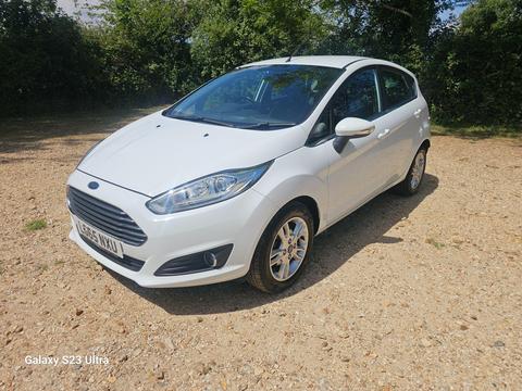 Ford Fiesta Hatchback 1.0 Zetec Euro 6 (s/s) 5dr