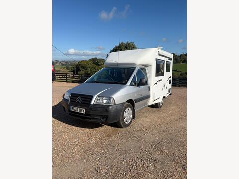 NU Venture Surf Motorhome Camper Campervan Motorhome mirco Offgrid