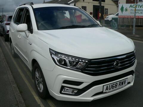 SsangYong Turismo MPV 2.2D EX Euro 6 5dr