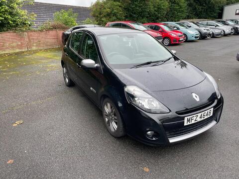 Renault Clio Hatchback 1.2 Dynamique TomTom Euro 5 5dr