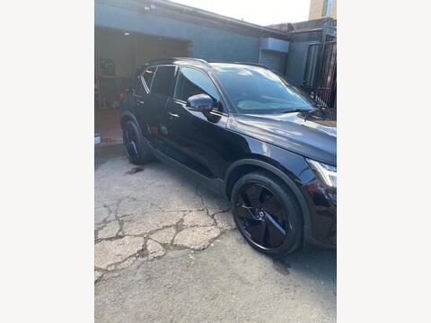 Volvo XC40 SUV 2.0 B4 MHEV Plus Black Edition DCT Auto Euro 6 (s/s) 5dr