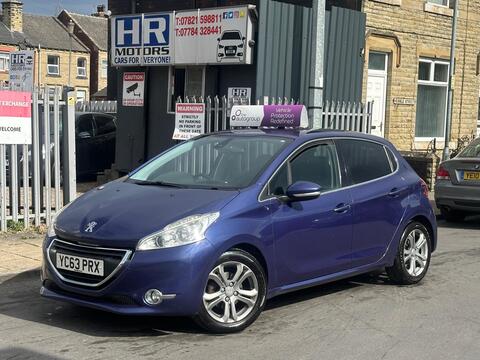 Peugeot 208 Hatchback 1.2 VTi Allure Euro 5 5dr