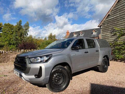 Toyota Hilux Pickup 2.4 D-4D Active 4WD Euro 6 (s/s) 4dr
