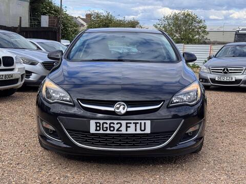 Vauxhall Astra Hatchback 1.4T 16v SRi Euro 5 5dr