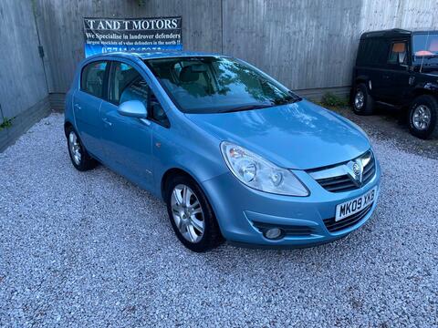 Vauxhall Corsa Hatchback 1.2i 16v Design 5dr (a/c)