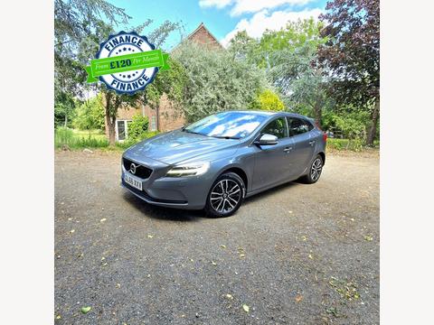 Volvo V40 Hatchback 1.5 T3 Momentum Nav Plus Auto Euro 6 (s/s) 5dr