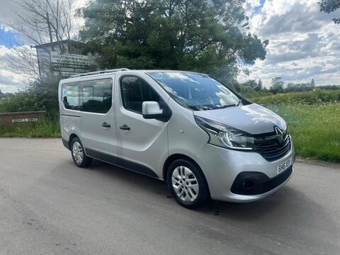 Renault Trafic Minibus 1.6 dCi ENERGY 27 Sport Nav SWB Euro 6 (s/s) 5dr (9 Seat)