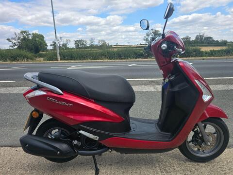 Yamaha Delight 125 Scooter 125 CVT V-Belt Euro 4