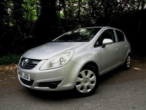 Vauxhall Corsa Hatchback 1.4i 16v Club 5dr