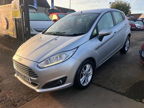 Ford Fiesta Hatchback 1.25 Zetec Euro 6 5dr