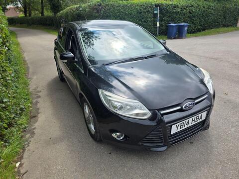 Ford Focus Hatchback 1.0T EcoBoost Zetec Navigator Euro 5 (s/s) 5dr
