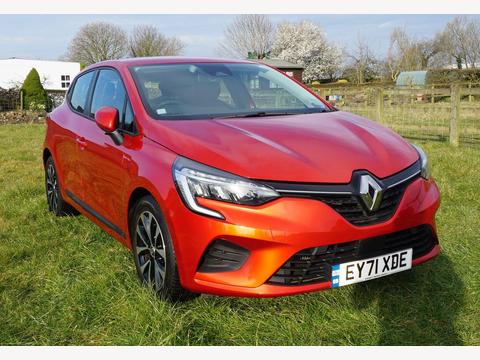 Renault Clio Hatchback 1.0 TCe Iconic Euro 6 (s/s) 5dr