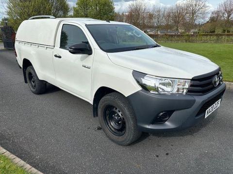 Toyota Hilux Pickup 2.4 D-4D Active 4WD Euro 6 2dr (3.5t)