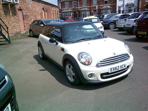 MINI Hatch Hatchback 1.6 Cooper D Euro 5 (s/s) 3dr