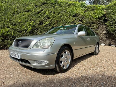Lexus LS Saloon V8