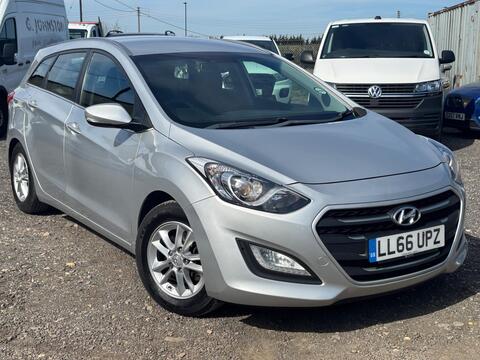 Hyundai i30 Estate 1.6 CRDi Blue Drive SE Nav Tourer Euro 6 (s/s) 5dr