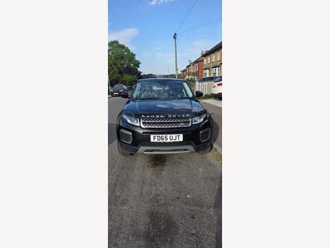 2015 Land Rover Range Rover Evoque, photograph 2