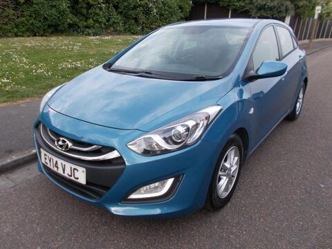 Hyundai i30 Hatchback 1.6 CRDi Blue Drive Active Euro 5 (s/s) 5dr