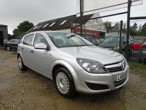 Vauxhall Astra Hatchback 1.6i 16v Life 5dr