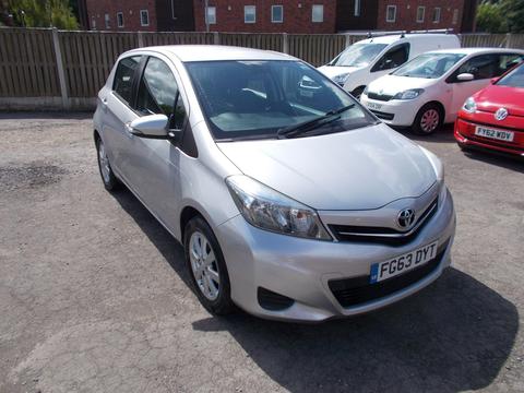 Toyota Yaris Hatchback 1.33 Dual VVT-i TR Euro 5 5dr
