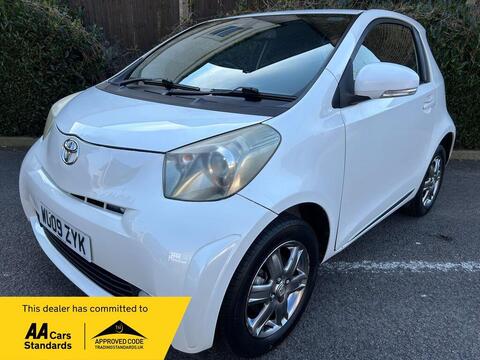 Toyota iQ Hatchback 1.0 VVT-i 2 Euro 4 3dr