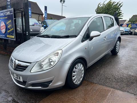 Vauxhall Corsa Hatchback 1.4i 16v Exclusiv 5dr