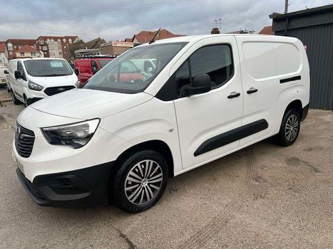 Vauxhall Combo Panel Van 1.5 Turbo D 2300 Sportive L2 H1 Euro 6 4dr